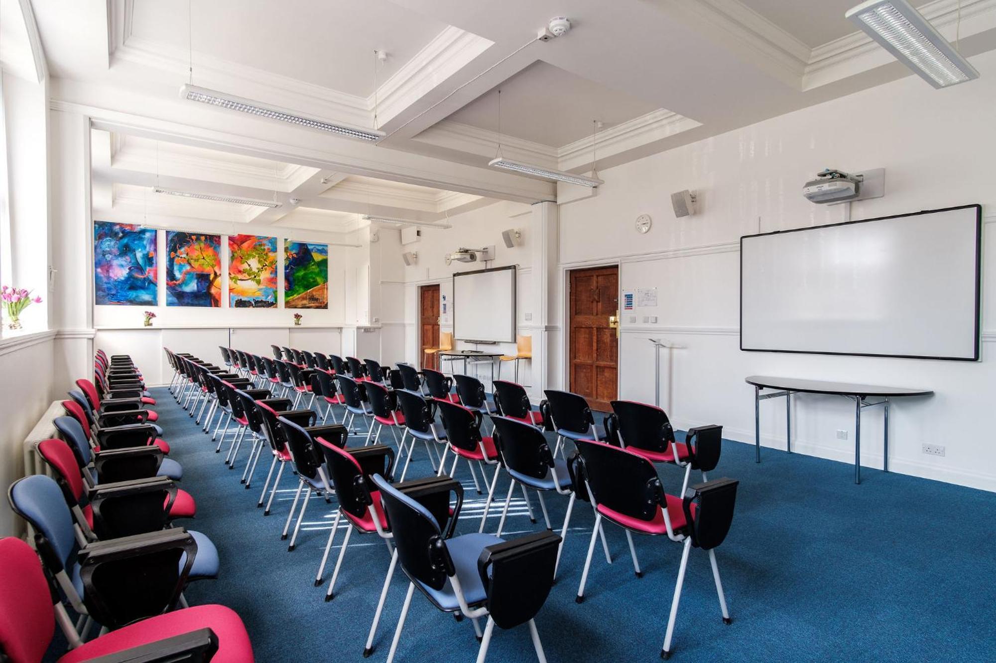 ホテル Westminster College CBG エクステリア 写真